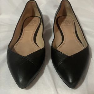 Tory Burch black Nicki leather flats size 6 pointed toe